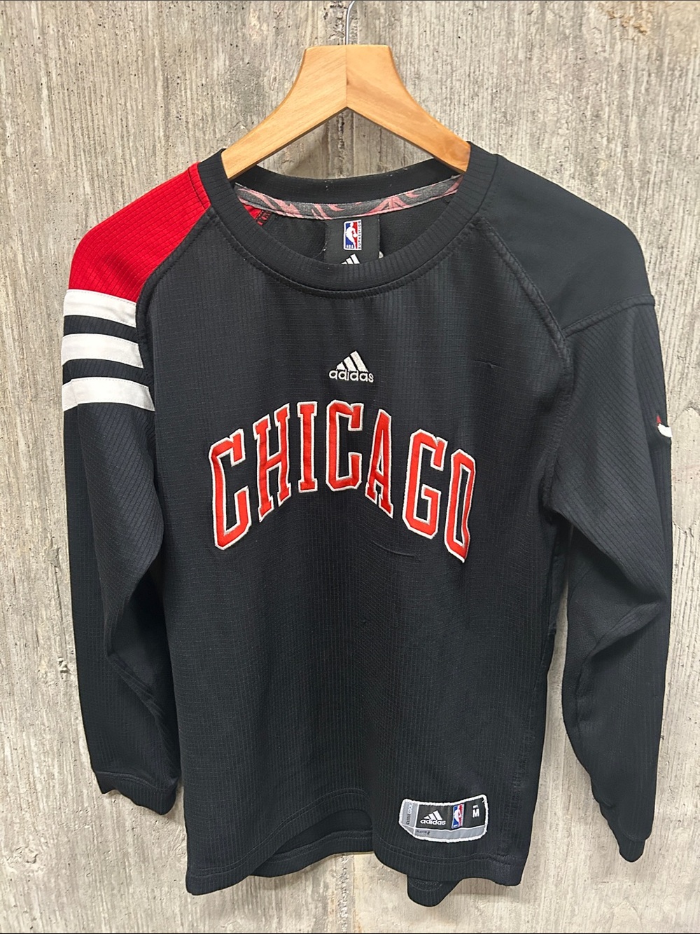 adidas Kids Chicago Bulls Basketball Long-Sleeve Top - Black & Red
